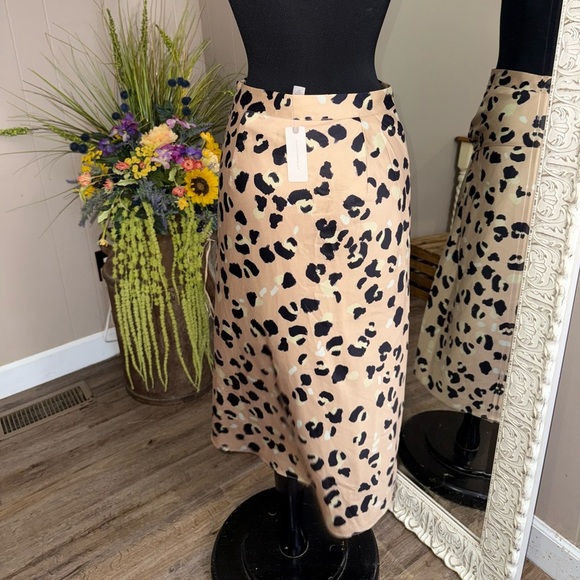 Anthropologie • Hutch • Twisted Leopard Midi Skirt - Picture 3 of 13